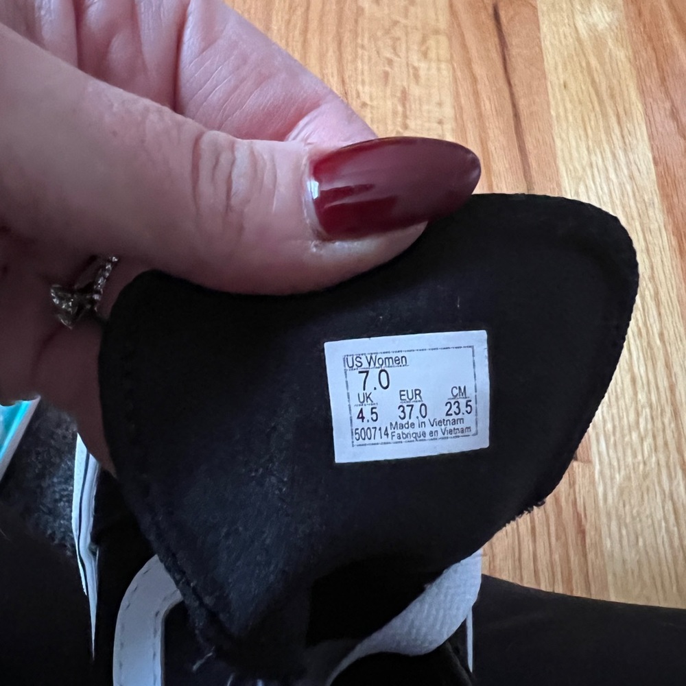 Vans. - Picture 4 of 4
